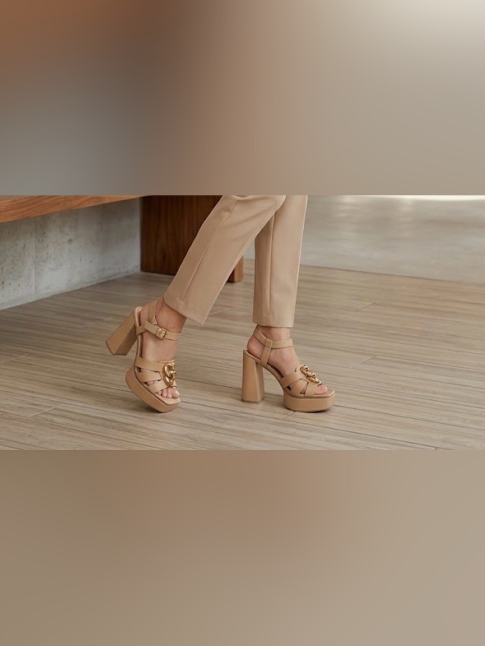 Zara Beige Strappy Platform Block Heel Sandals Gold Chain Detail 39 US 8 Boho